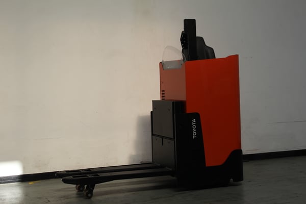 Niederhubkommissionierer Toyota LSI200 (BJ: 2023)