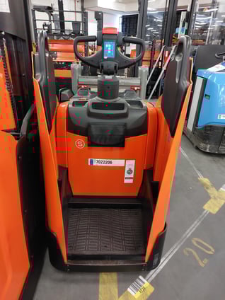 Elektrischer Niederhubwagen Toyota LPE220 (BJ: 2024)