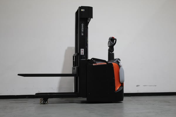 Elektrischer Hochhubwagen Toyota SPE140L (BJ: 2024)