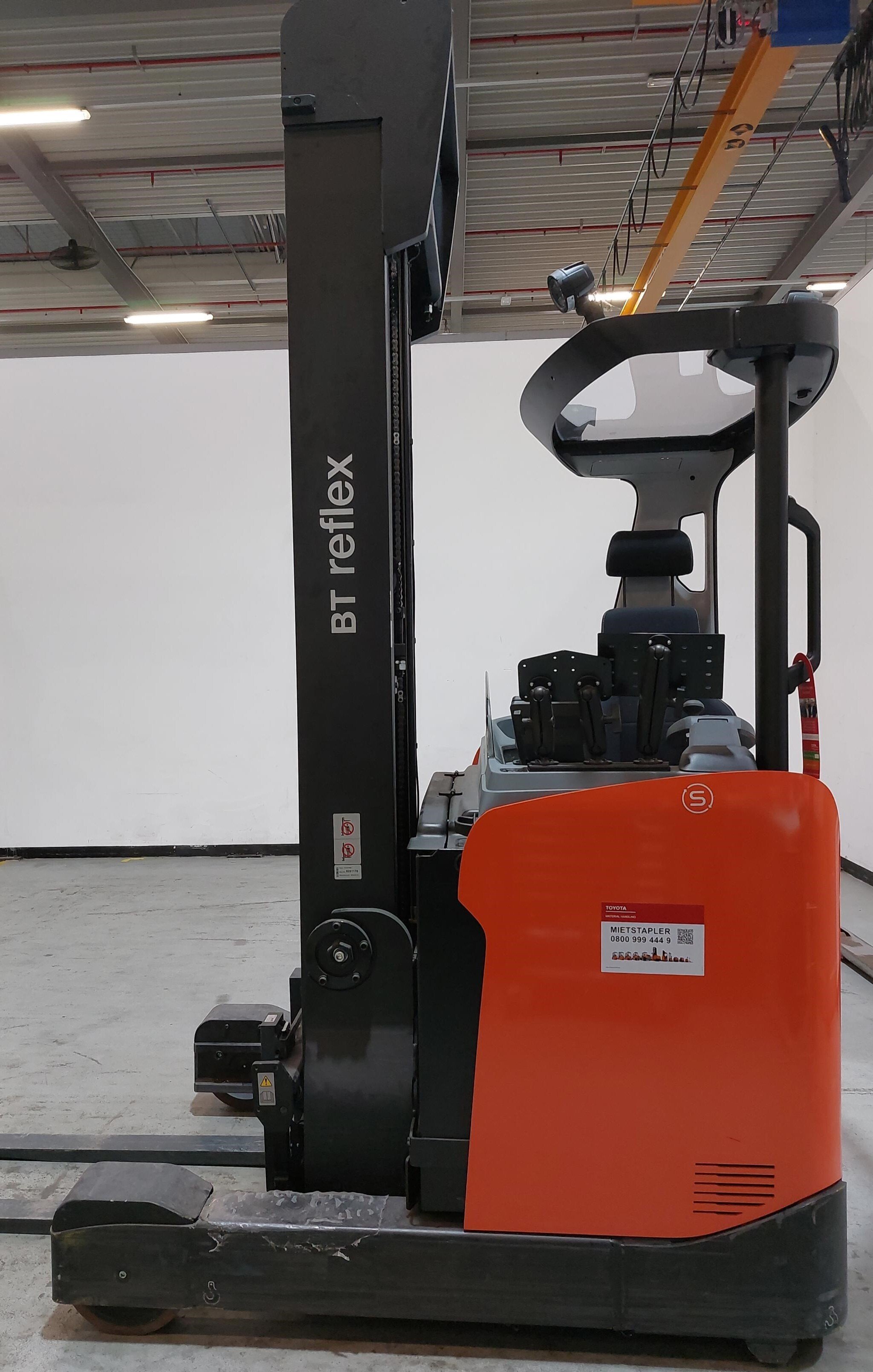 Schubmaststapler Toyota RRE160H (BJ: 2024)