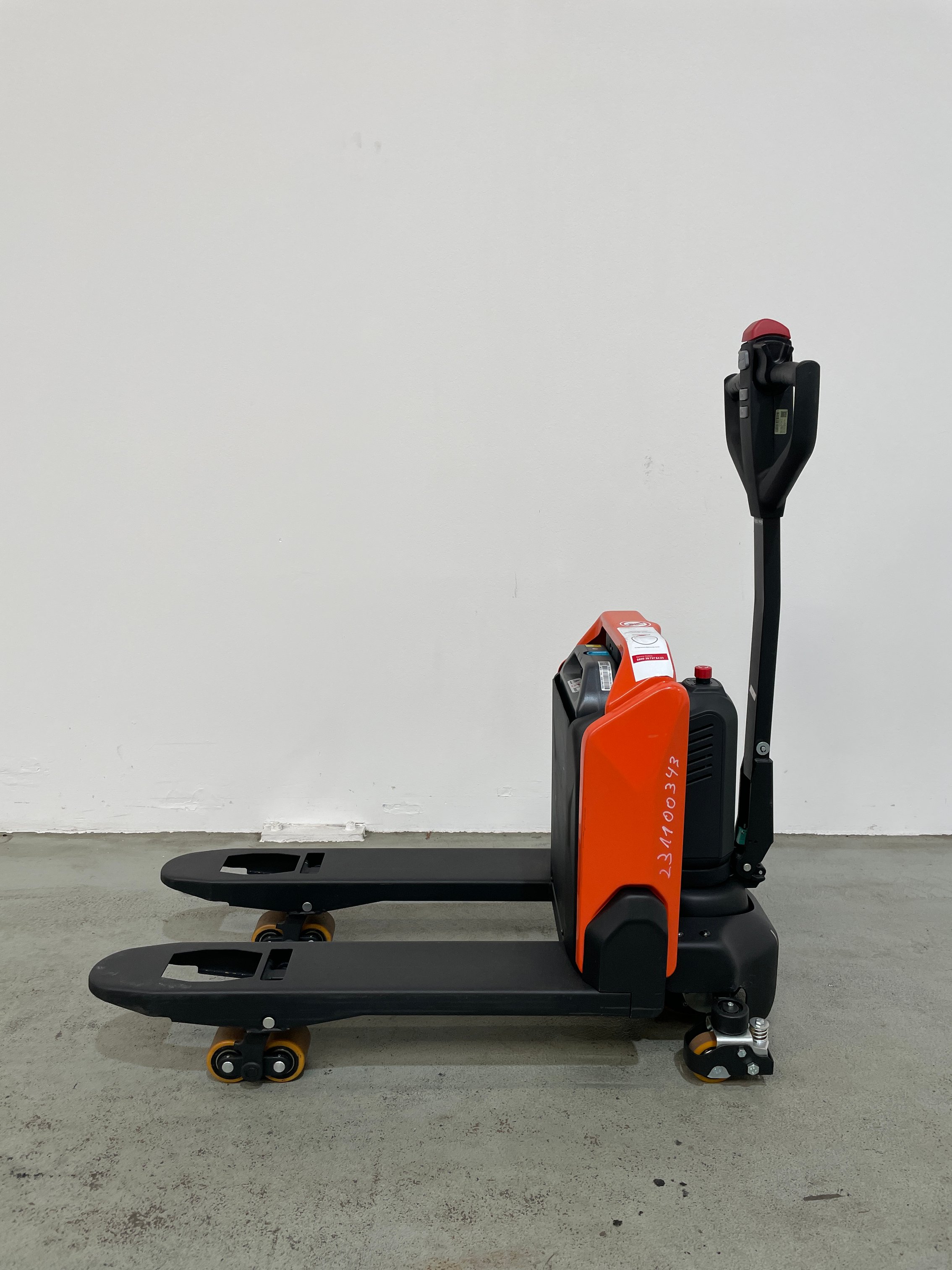 Elektrischer Niederhubwagen BT LHE130 (BJ: 2024)