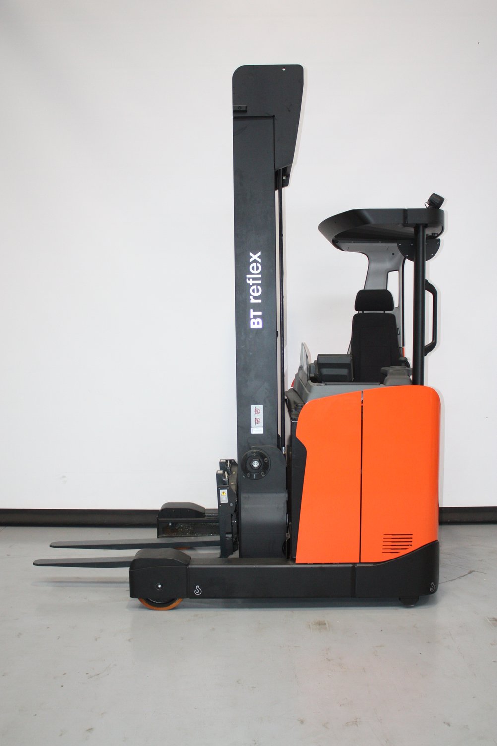 Schubmaststapler Toyota RRE160HE (BJ: 2024)