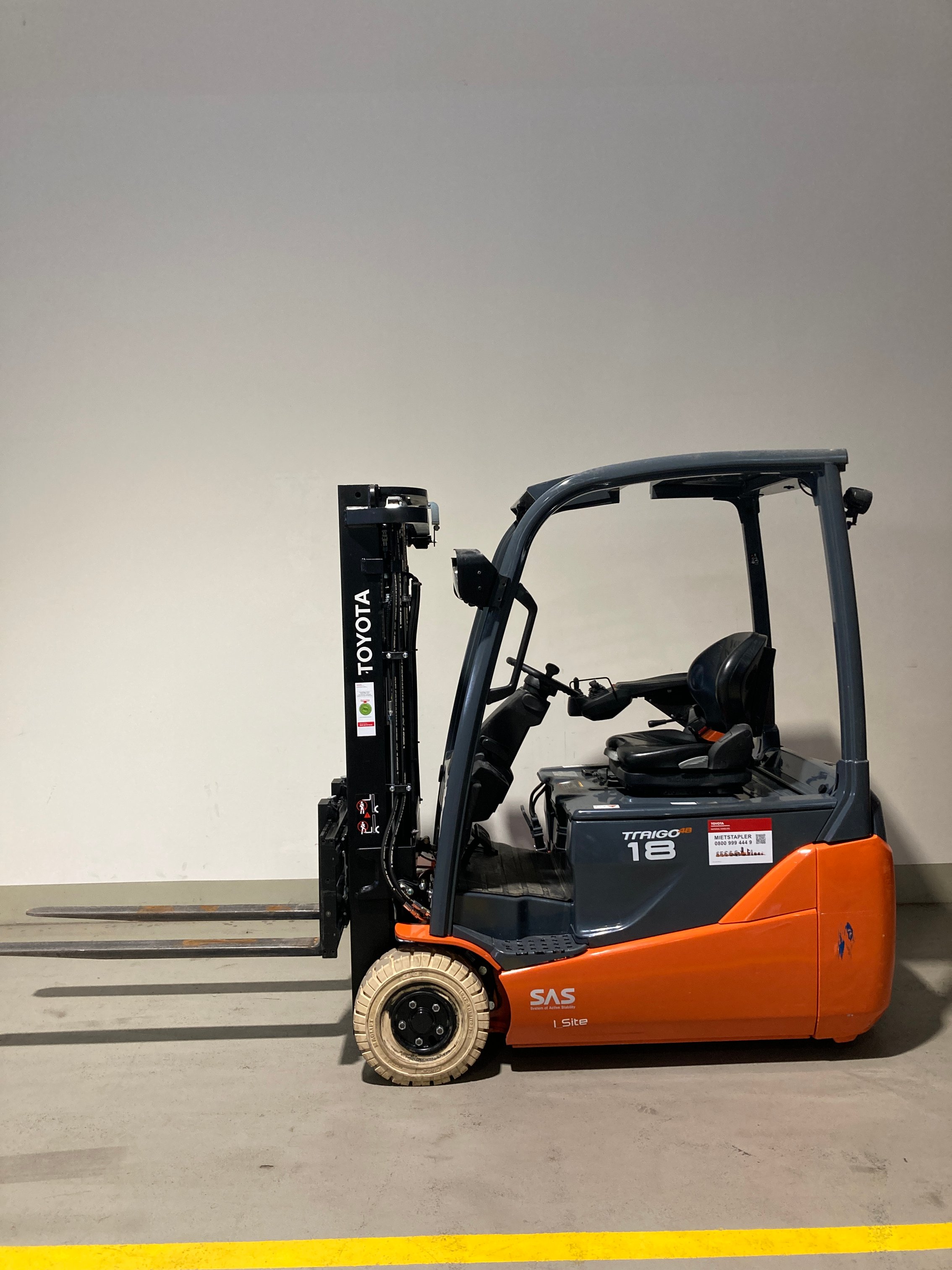 Elektro 3 Rad-Stapler Toyota 8FBE18T (BJ: 2024)