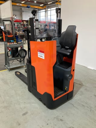 Elektrischer Hochhubwagen Toyota SSI200D (BJ: 2024)