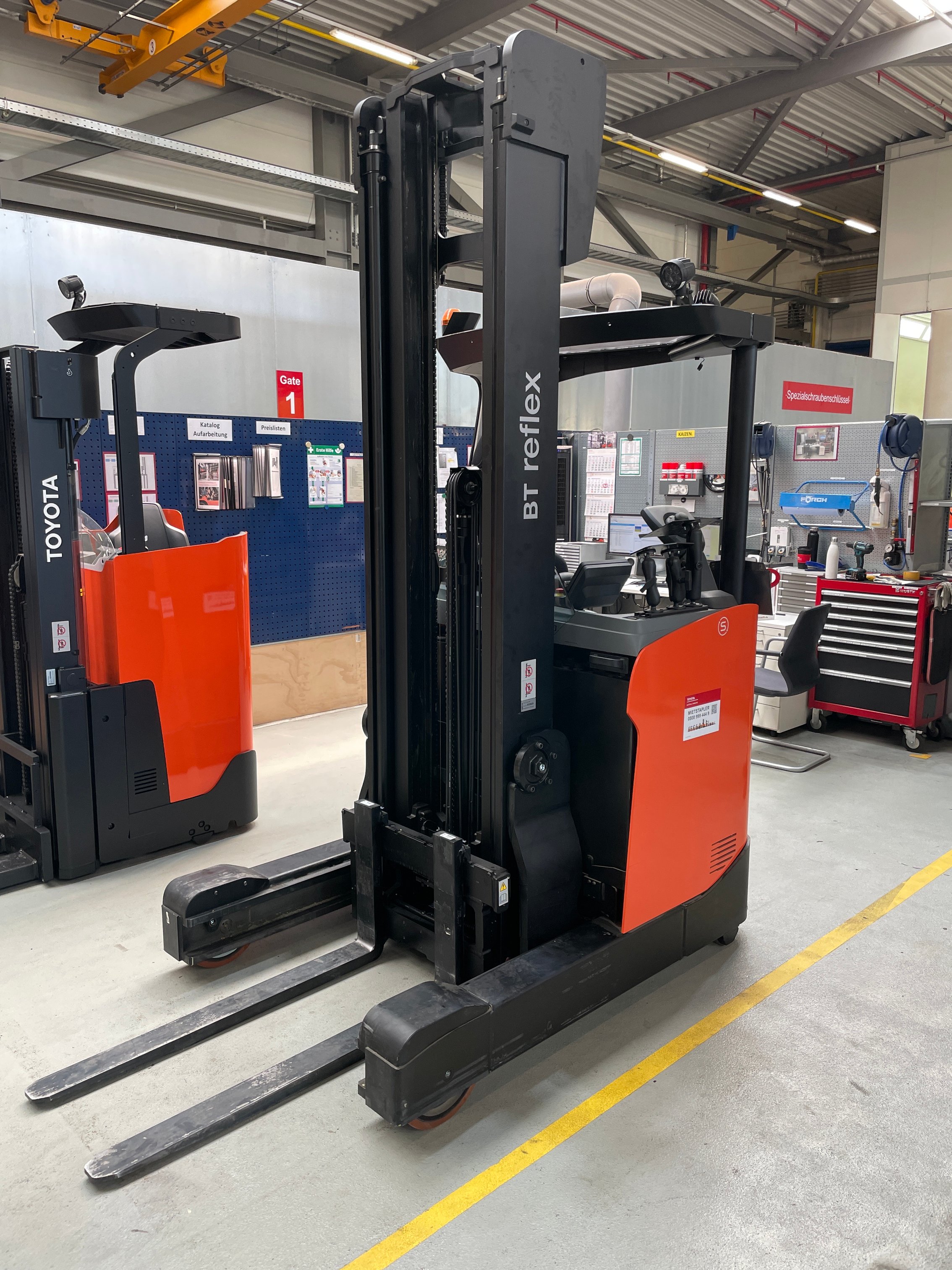 Schubmaststapler Toyota RRE160H (BJ: 2024)