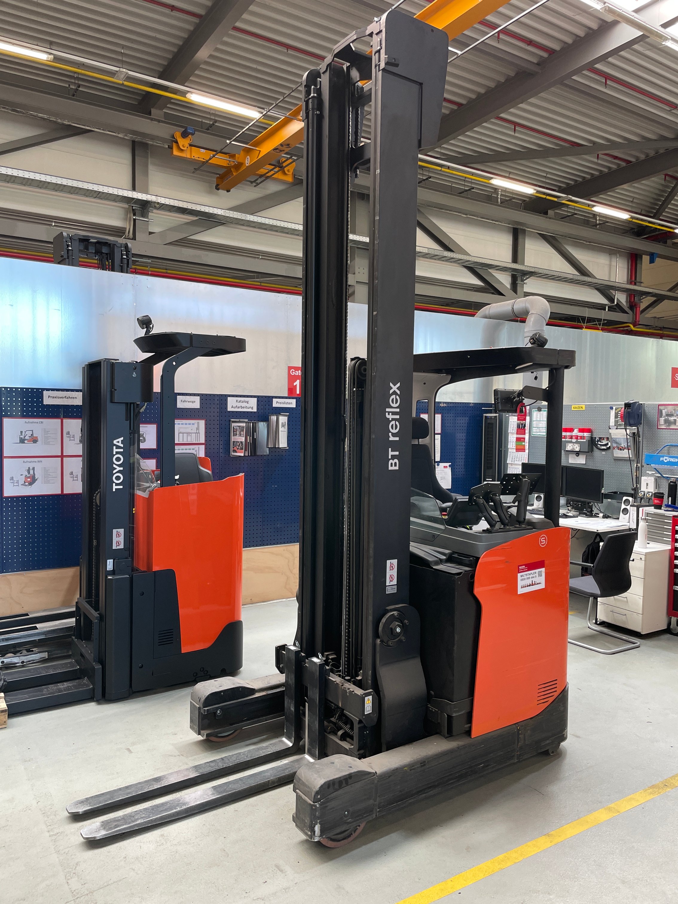 Schubmaststapler Toyota RRE160H (BJ: 2024)