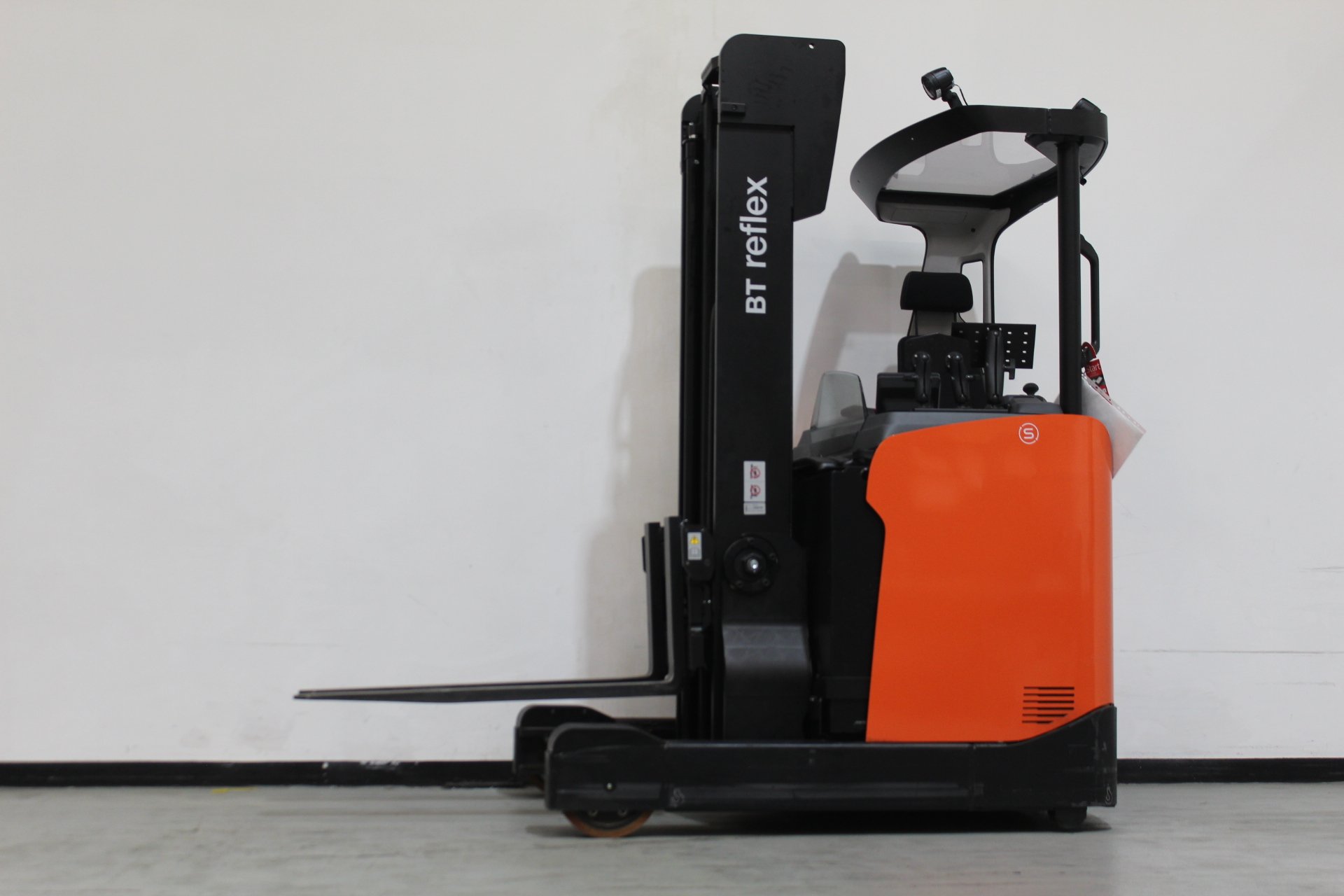 Schubmaststapler Toyota RRE160H (BJ: 2024)
