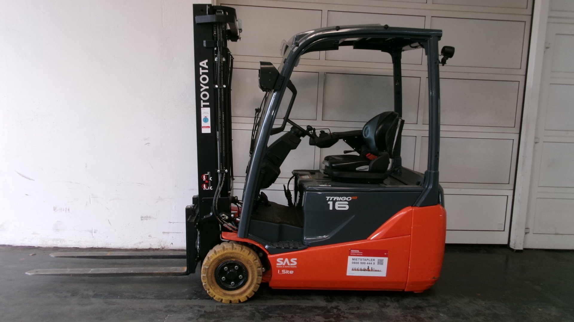 Elektro 3 Rad-Stapler Toyota 8FBE16T (BJ: 2024)