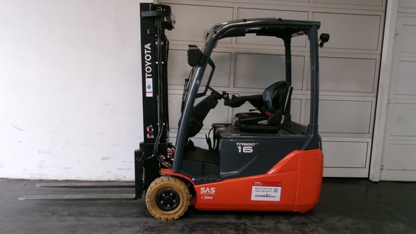 Elektro 3 Rad-Stapler Toyota 8FBE16T (BJ: 2024)