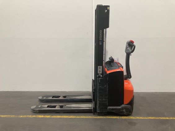 Elektrischer Hochhubwagen Toyota SWE120 (BJ: 2024)