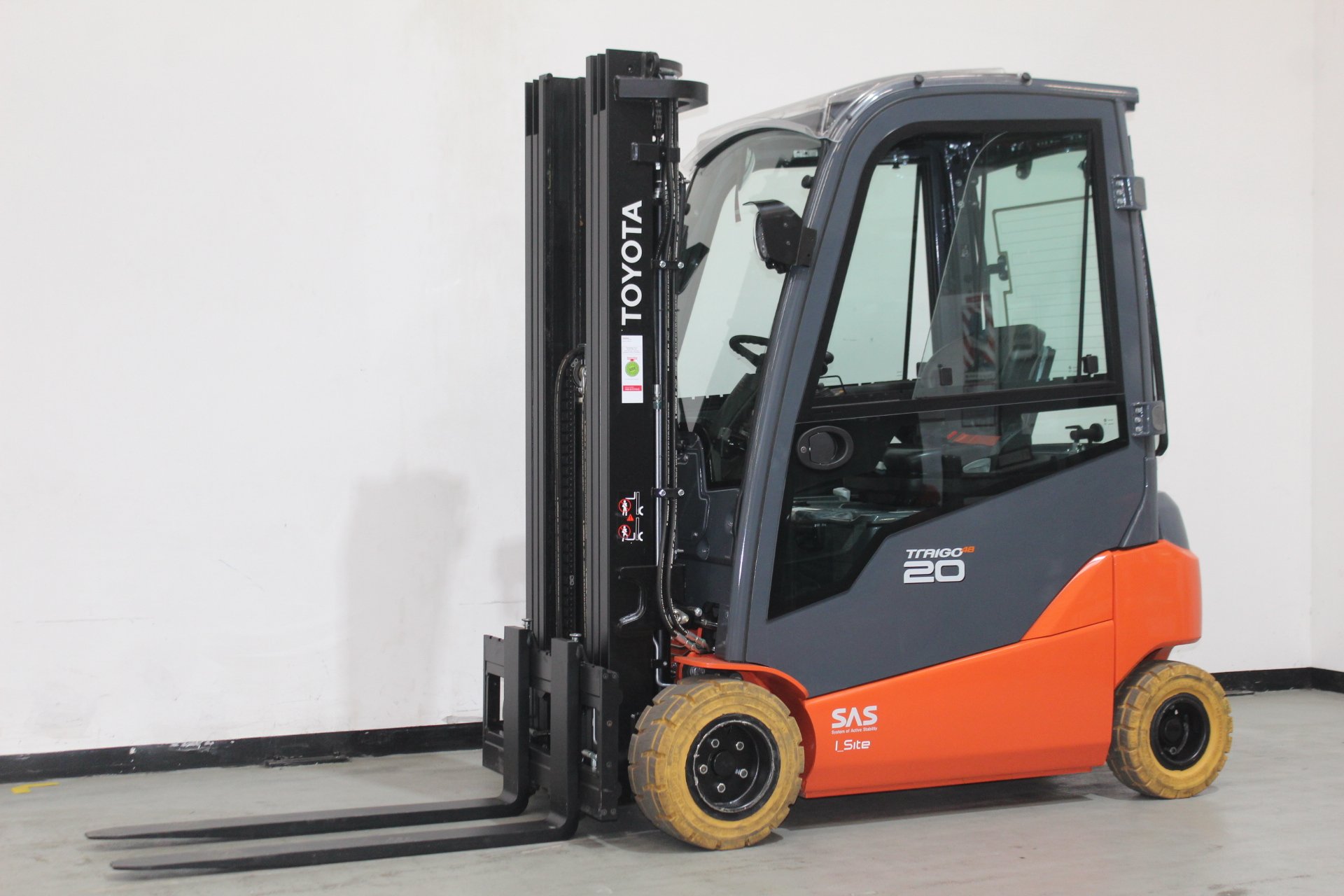 Elektro 4 Rad-Stapler Toyota 8FBM20T (BJ: 2024)