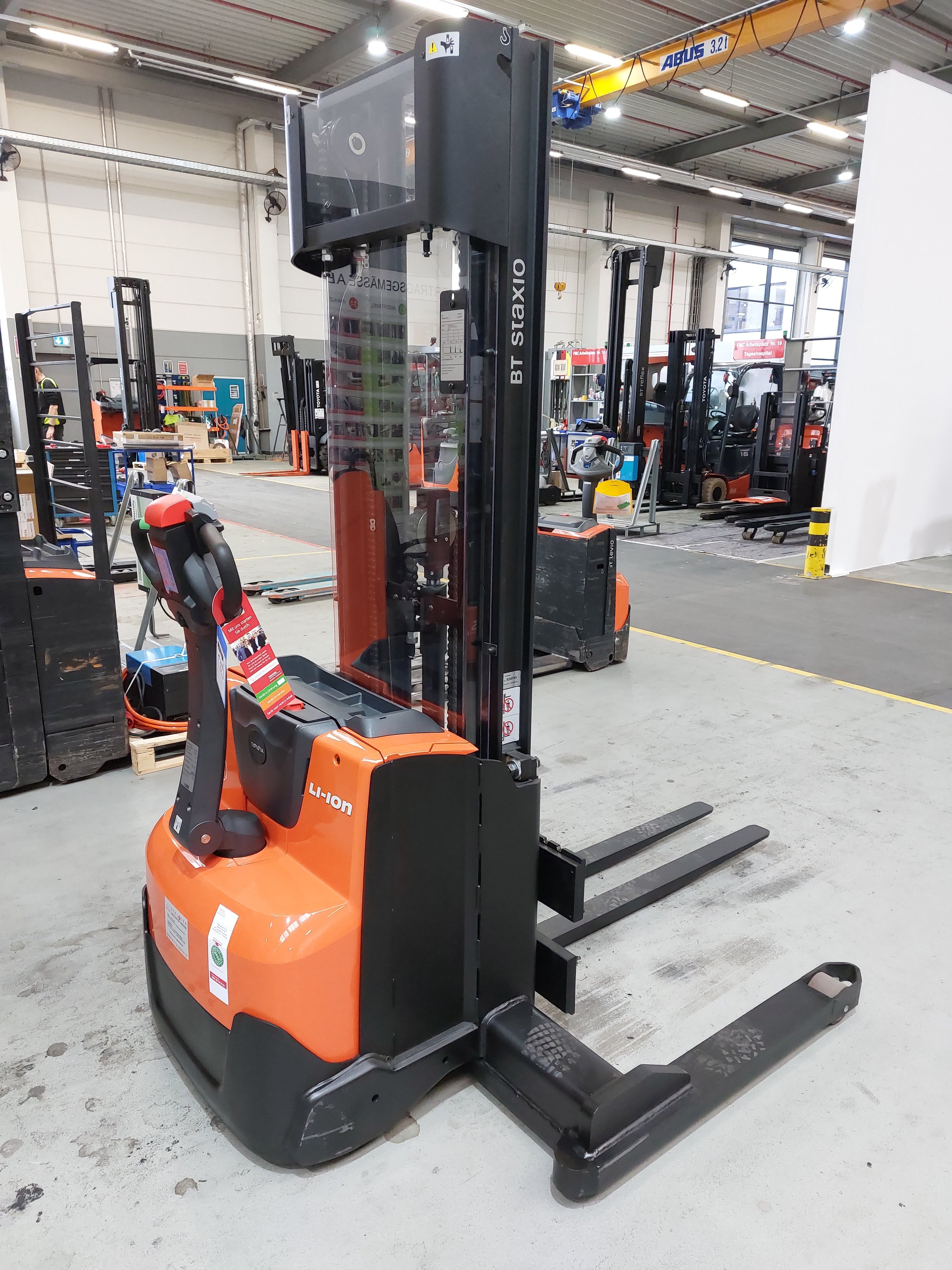 Elektrischer Hochhubwagen Toyota SWE120S (BJ: 2024)