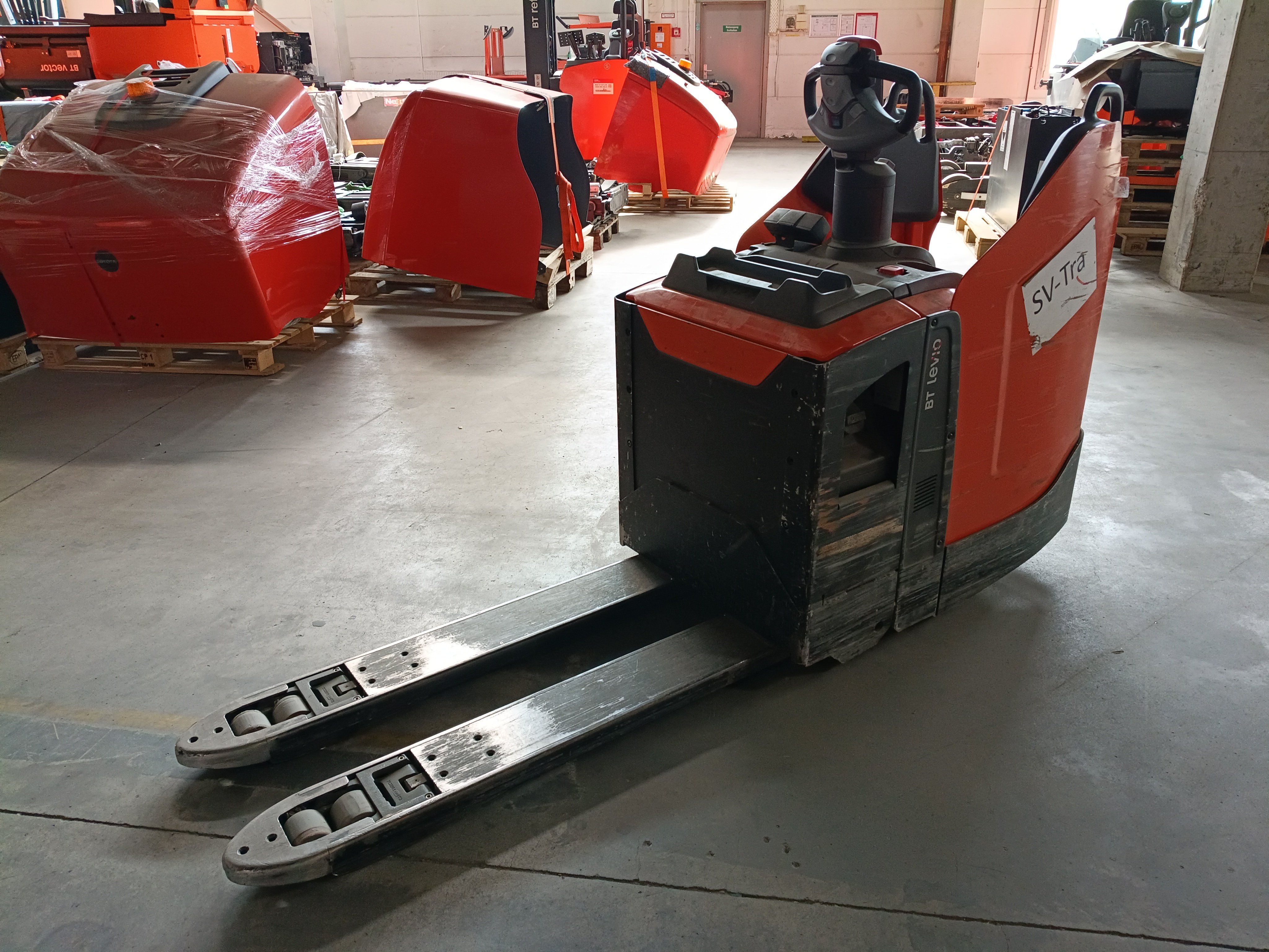 Elektrischer Niederhubwagen Toyota LPE250 (BJ: 2024)