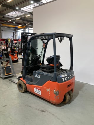 Elektro 3 Rad-Stapler Toyota 8FBE20T (BJ: 2024)