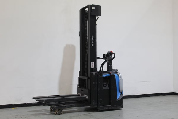 Elektrischer Hochhubwagen Toyota SPE160L (BJ: 2024)