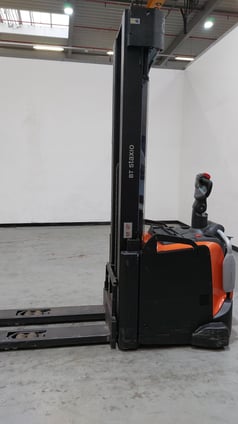 Elektrischer Hochhubwagen Toyota SPE160L (BJ: 2024)