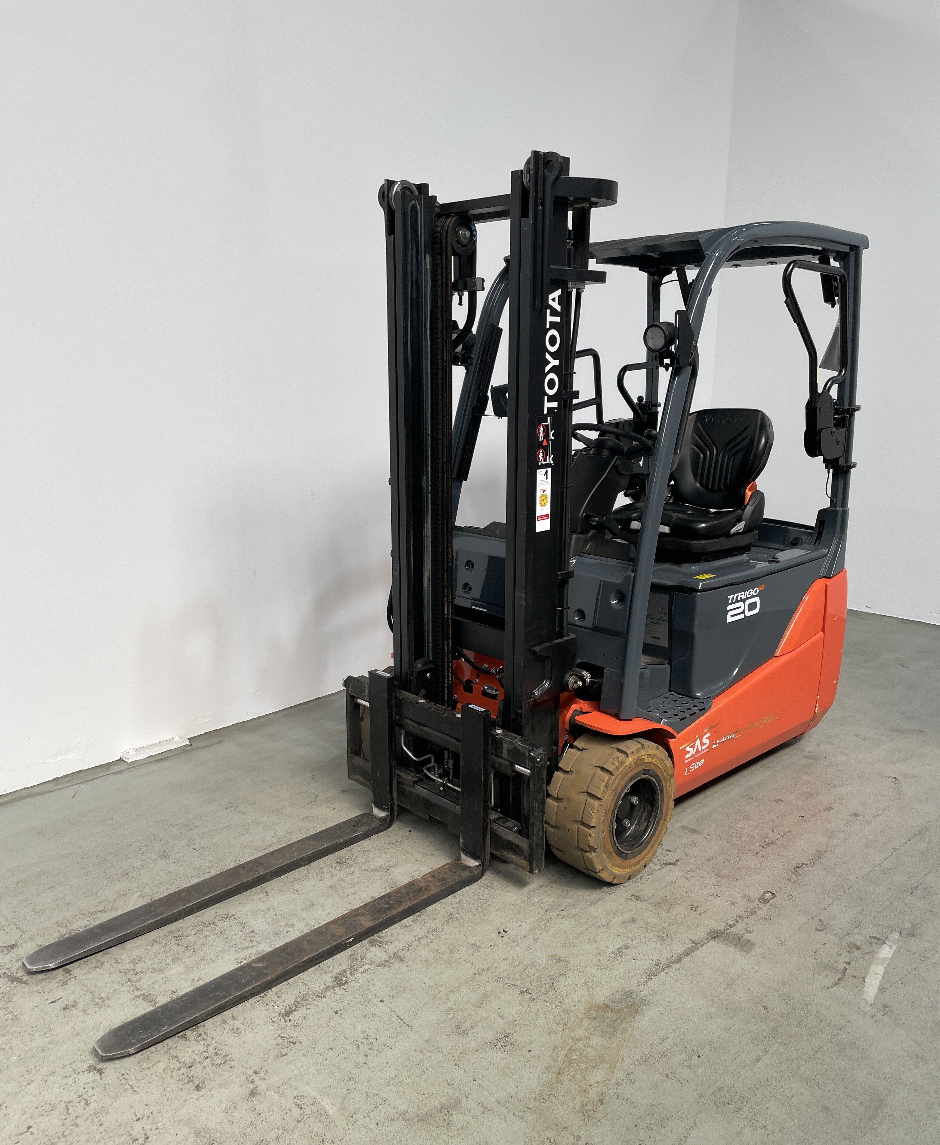 Elektro 3 Rad-Stapler Toyota 8FBE20T (BJ: 2024)