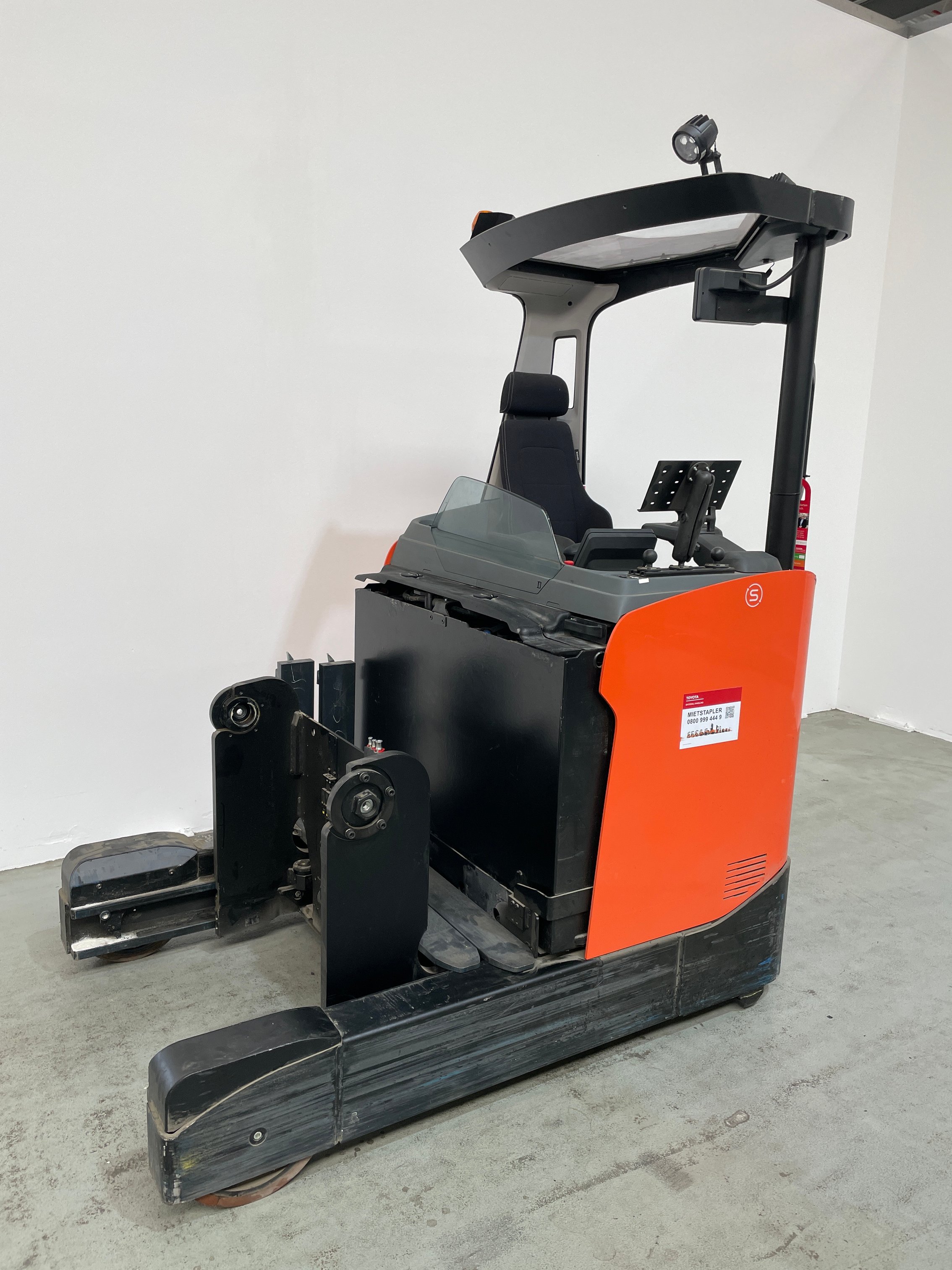 Schubmaststapler Toyota RRE200H (BJ: 2025)
