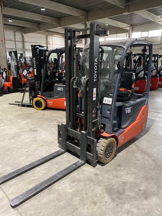 Elektro 3 Rad-Stapler Toyota 8FBE16T (BJ: 2025)