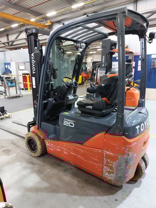 Elektro 3 Rad-Stapler Toyota 8FBE20T (BJ: 2025)