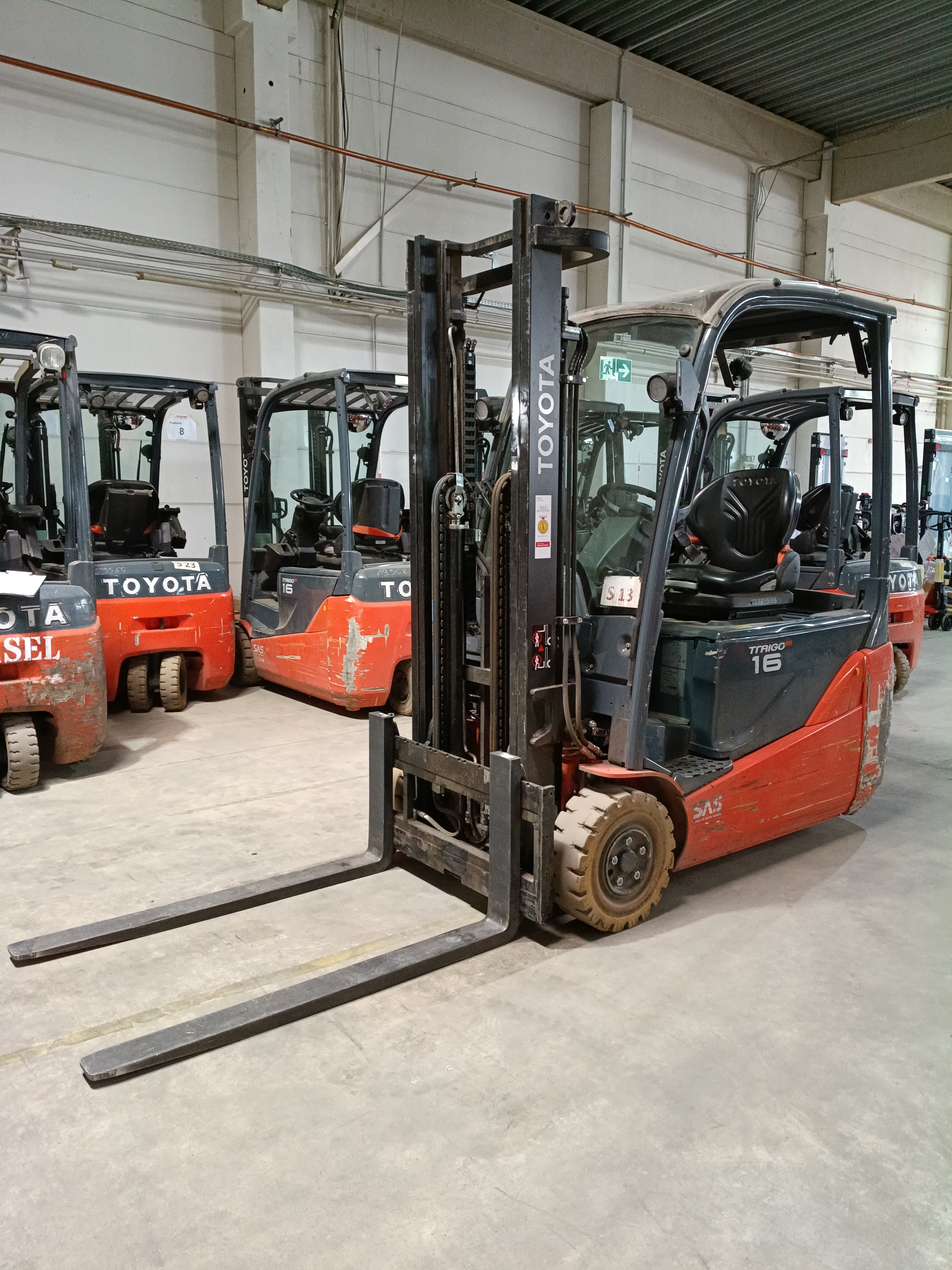 Elektro 3 Rad-Stapler Toyota 8FBE16T (BJ: 2025)