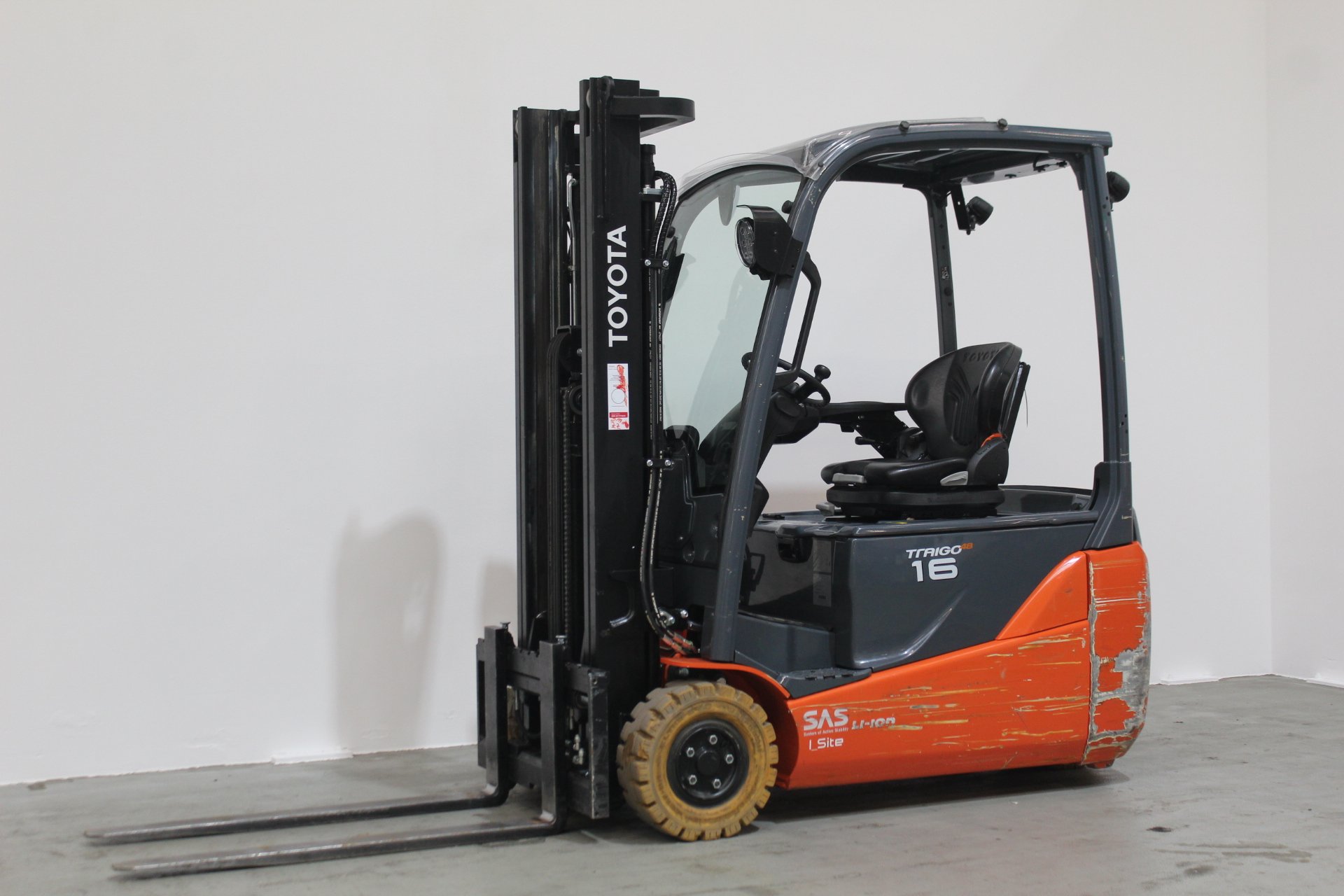 Elektro 3 Rad-Stapler Toyota 8FBE16T (BJ: 2025)