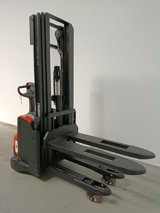 Elektrischer Hochhubwagen Toyota SWE140L (BJ: 2026)